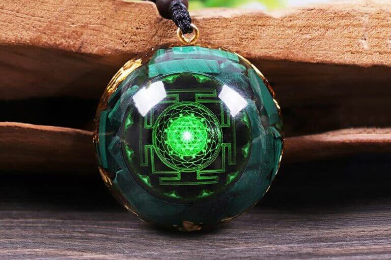 Quelle est la symbolique des bijoux spirituels en orgonites