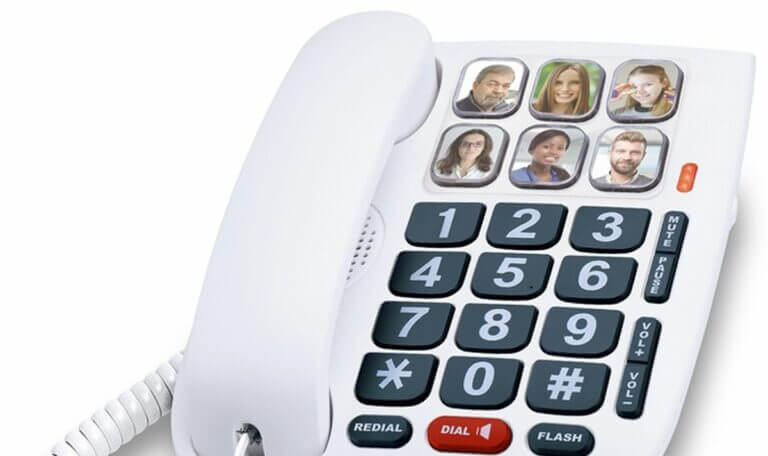 Quel téléphone est conseillé pour les personnes âgées ?