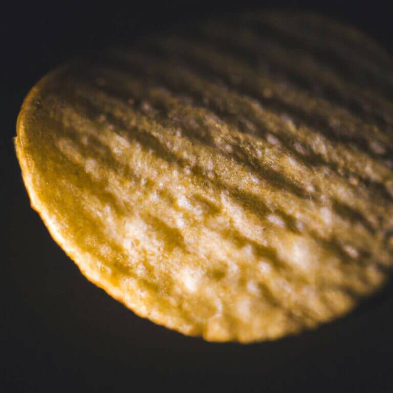 Découvrez le poids surprenant d&rsquo;une chips et préparez-vous à être étonné !