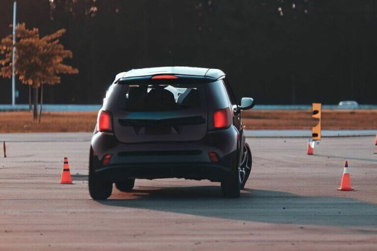 Les 5 critères essentiels pour choisir la meilleure auto-école à Lyon
